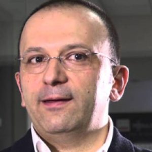 Paolo Pampanoni, архитектор и дизайнер из Ассизи — автор модульной системы офисных перегородок Mood от Las Mobili