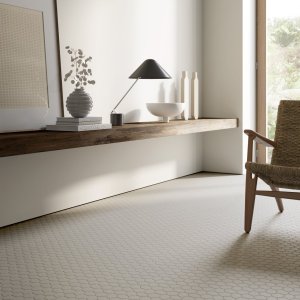 Восемь позиций Botanica в White и Grey