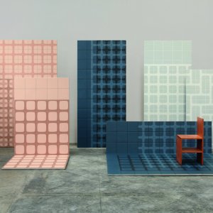 Стена ванной в Betty Concrete тёплом сером