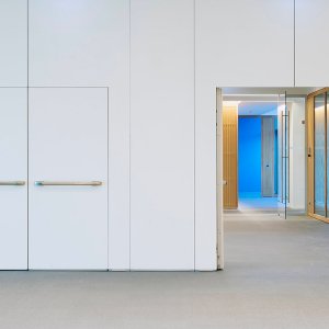 Телескопический элемент перегородки PMI в момент закрывания
