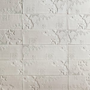 Деталь текстуры Bas-Relief Patchwork от Mutina