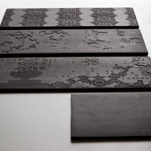 Bas-Relief Nero с глубоким светотеневым рисунком