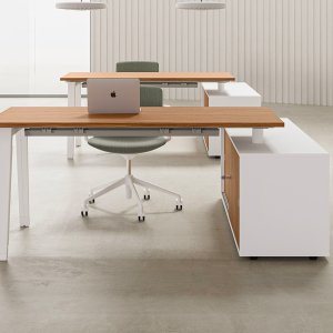 Рабочий стол E-Place от DVO Office на белых А-образных опорах