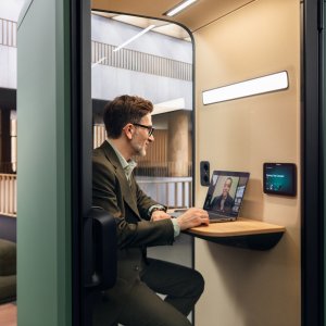 Дверь из акустического многослойного стекла Framery One Compact