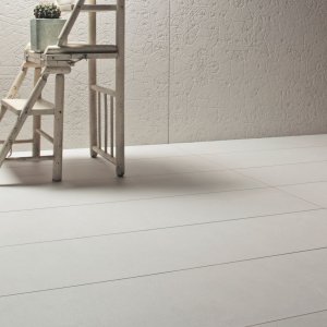 Стена, облицованная Déchirer Decor
