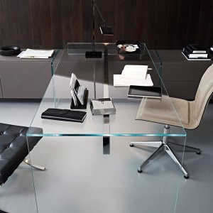 Столешница Air Desk, окрашенная с обратной стороны