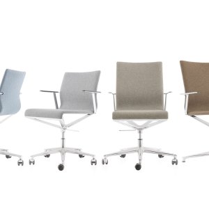 Кресла для переговорной Stick Chair от ICF Office вокруг стола