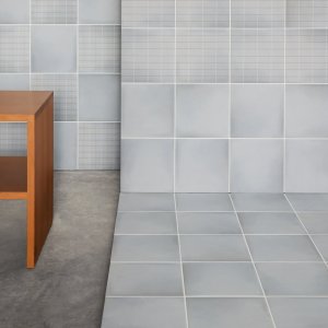 Деталь плотной сетки Aurore Charcoal Grid S