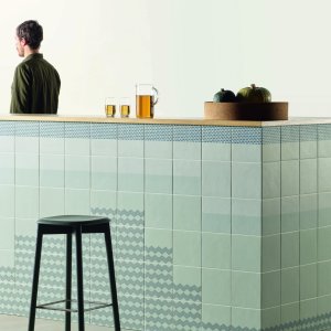 Узор Grainy Green коллекции Tape из глазурованного керамогранита