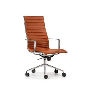 Набивка 4 см с двойным швом у версии Comfort кресла The Season