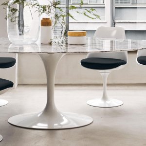 Круглый стол Saarinen с мрамором Arabescato и белым основанием